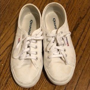 Superga classic white sneaker sz 38 - worn 2x only